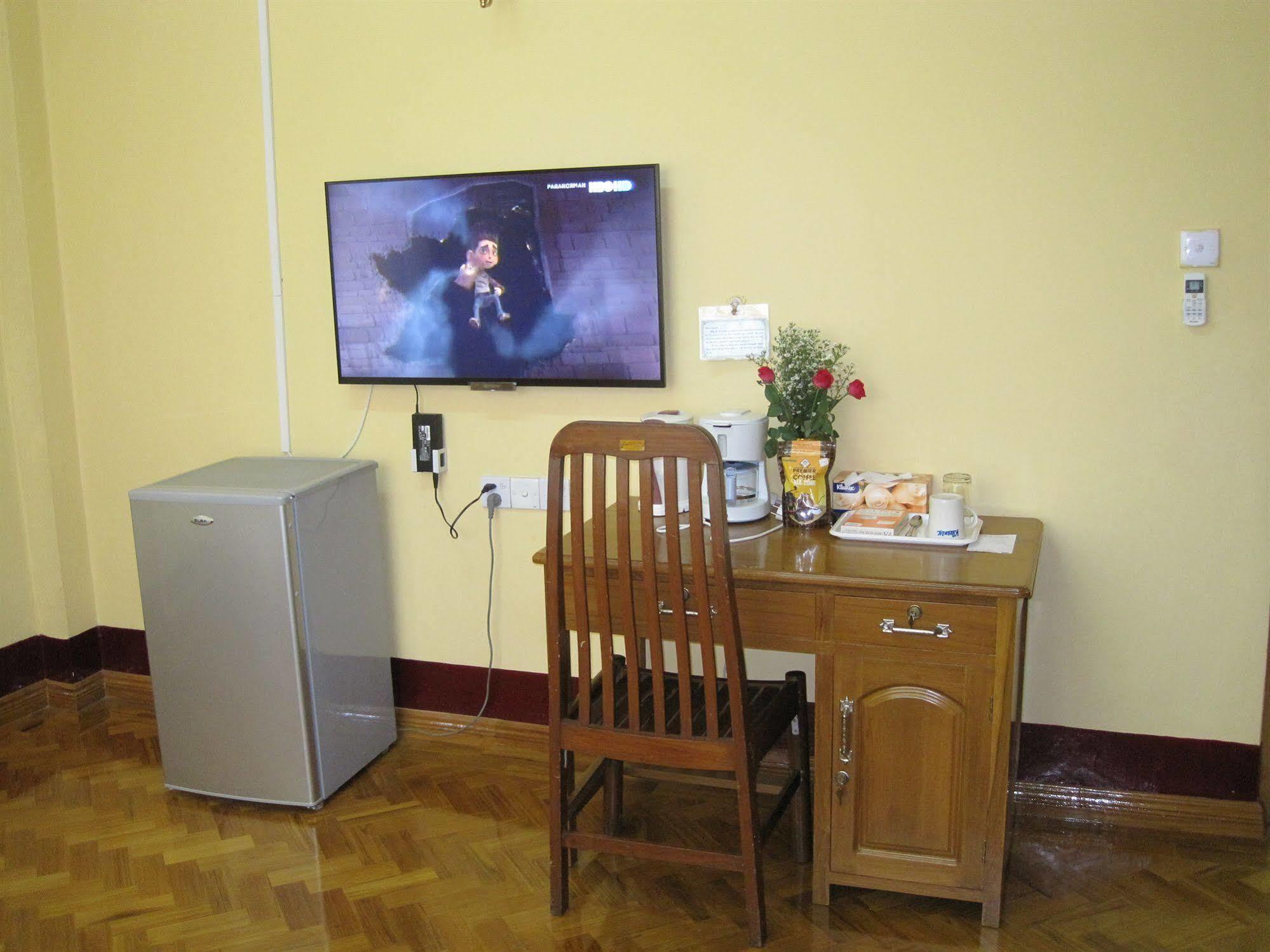 Golden Guest Inn Янгон Экстерьер фото